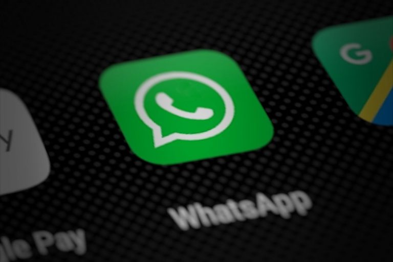 WhatsApp могут заблокировать в России: власти назвали главную причину