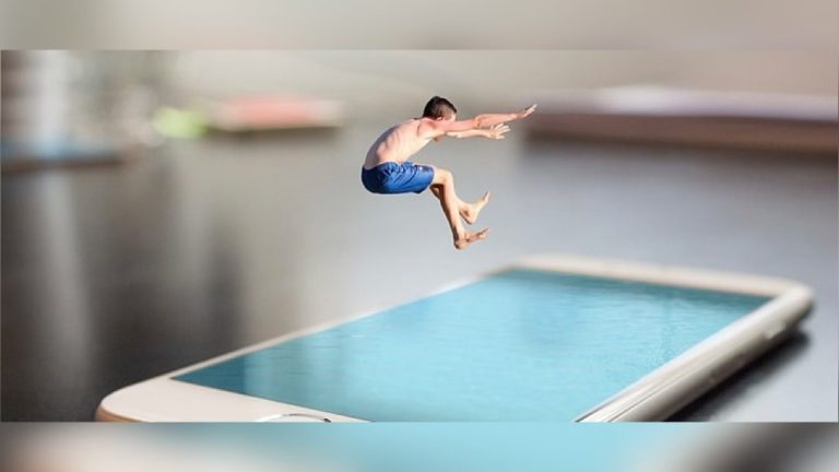 Эксперты проверили странный лайфхак, чтобы удалить воду из iPhone