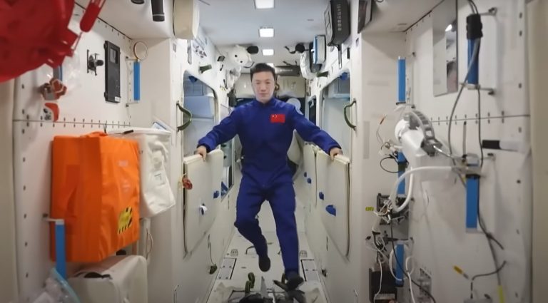 Тайконавты показали, как устроена Китайская космическая станция