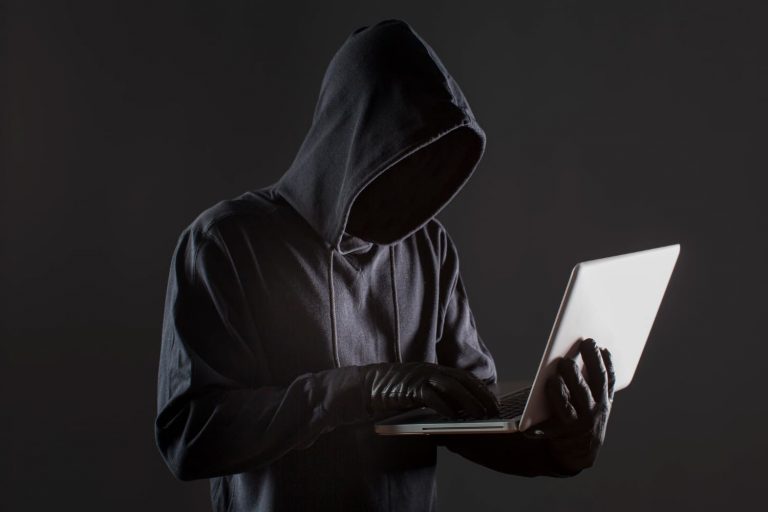 Пользователи Apple подверглись атаке из-за уязвимости нулевого дня