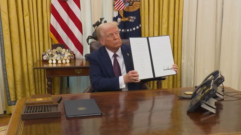 Решение Дональда Трампа нанесет науке серьезный ущерб, опасаются ученые