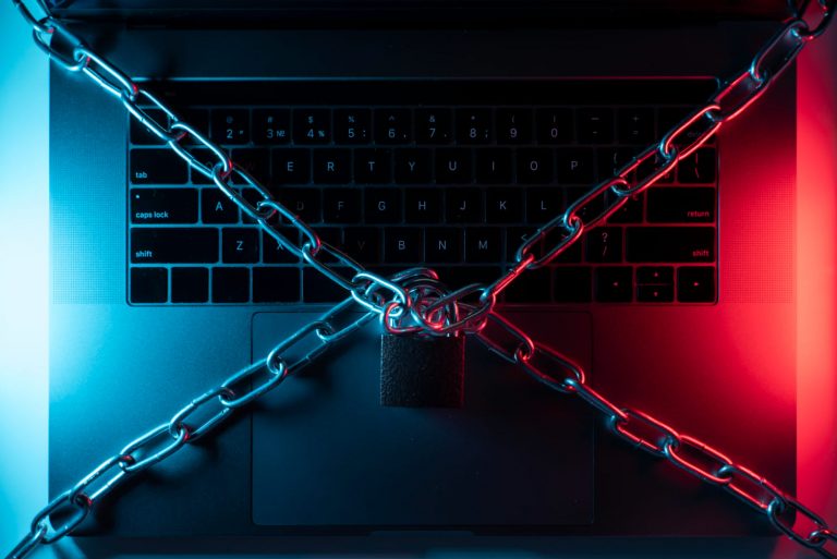 Роскомнадзор готов заблокировать работу иностранных провайдеров хостинга
