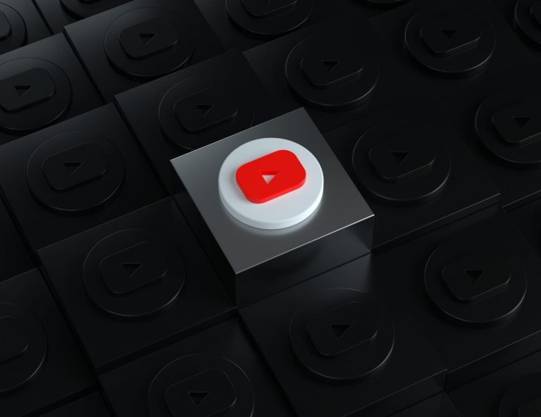 YouTube обещает автоматически дублировать все видео через пять лет
