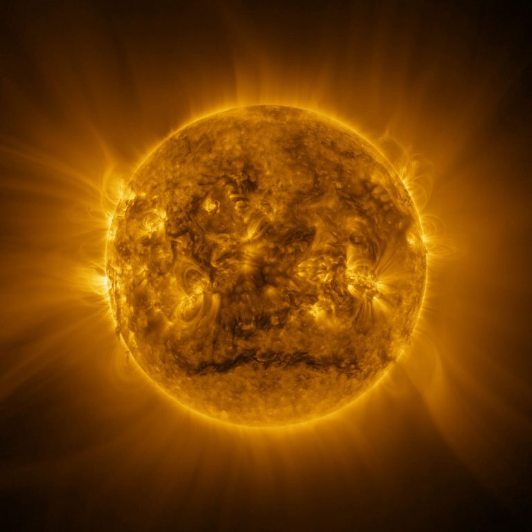 Посмотрите на самое подробное изображение Солнца, сделанное зондом Solar Orbiter