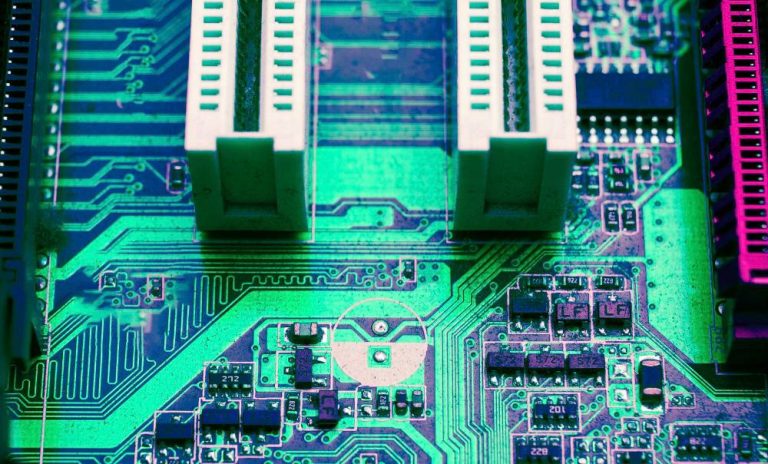 Samsung показала сверхэкономичную флеш-память нового поколения