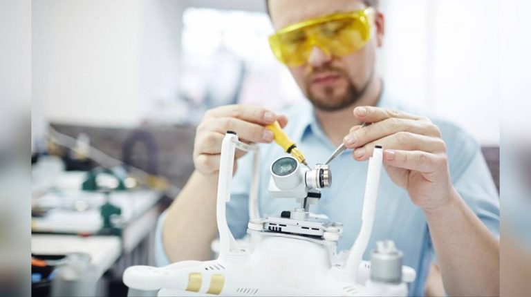 Появился двигатель, который работает на капле жидкого металла