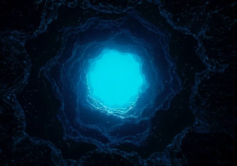 Найдена черная дыра, которая нарушает законы физики