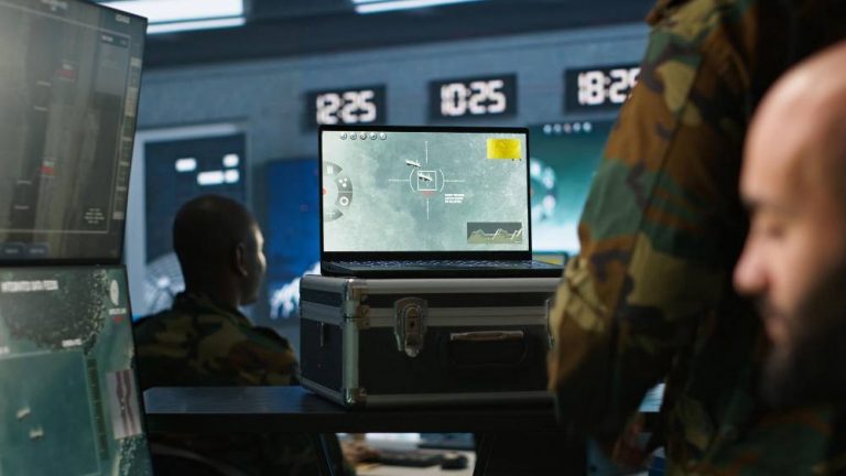 Военные в США стрельнули лазером по шарику: воздушное пространство экстренно закрыли