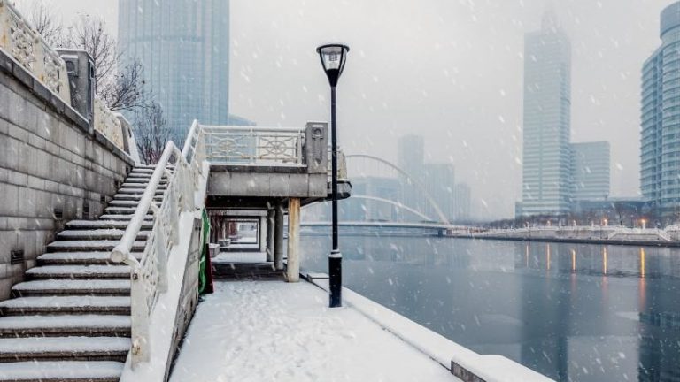 Посмотрите на циклон «Валли» из космоса: сегодня он накрыл Москву