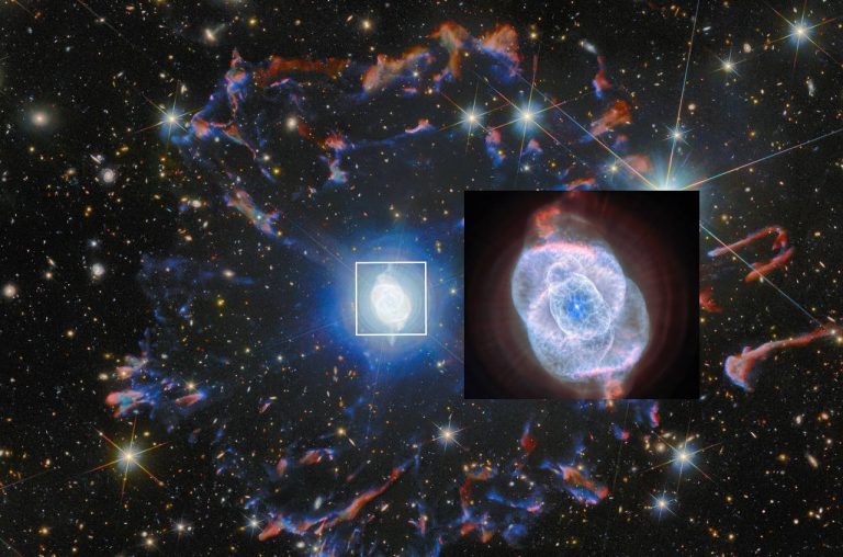 Посмотрите на фото туманности, чья звезда в 10 000 раз ярче Солнца