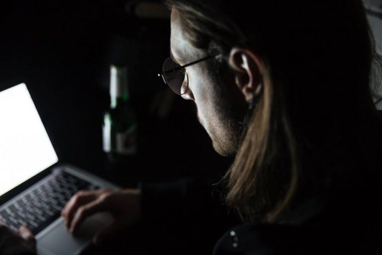 ИИ научился вычислять реальных владельцев фейковых аккаунтов