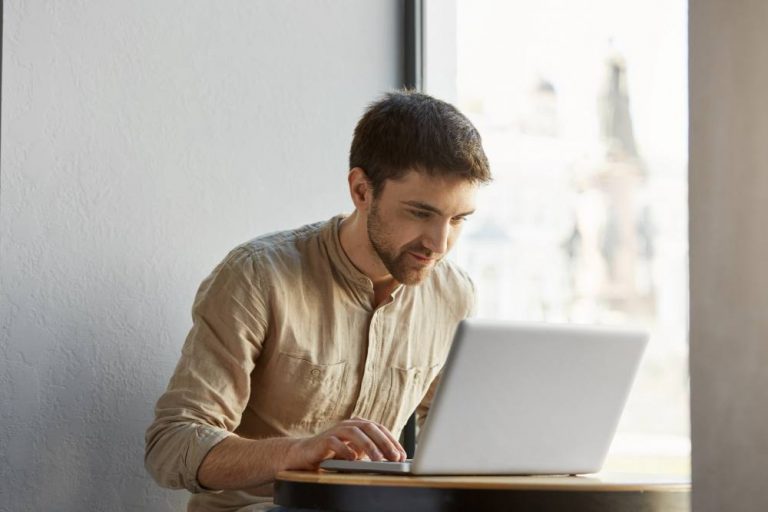 В России вышло свое ПО для работы с PDF с ИИ‑ассистентом