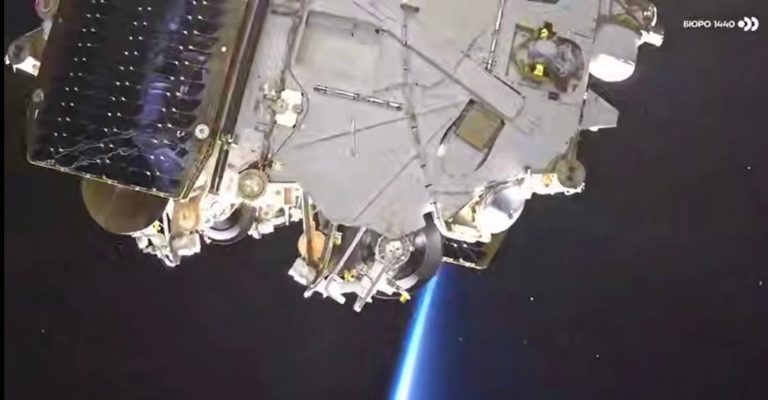 Россия запустила первые 16 частных интернет‑спутников