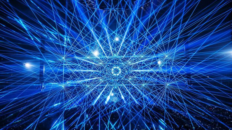 Российские физики создали самый маленький лазер в синем диапазоне