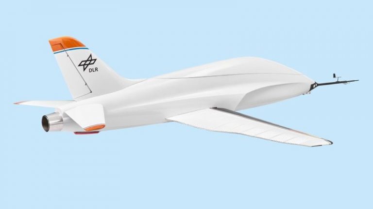 Крыло самолета, которое меняет форму прямо в воздухе под контролем ИИ, испытали в Германии