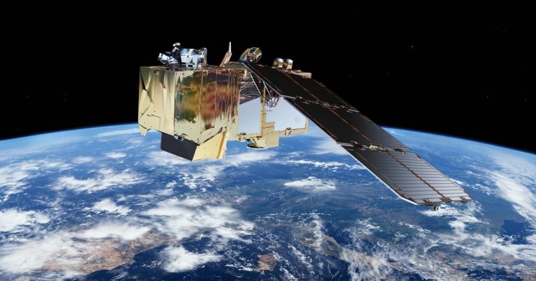 Изумрудный остров впервые сняли из космоса без облаков