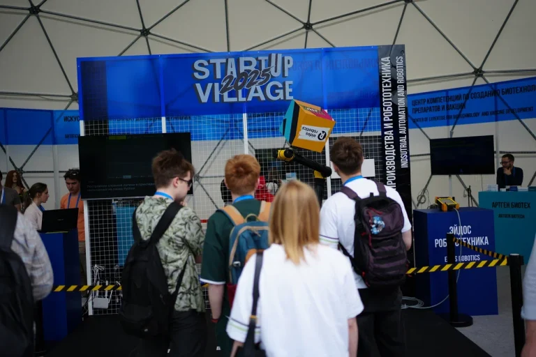 На Startup Village 2026 привезут бионические протезы, ИИ-презентации и роботов-диагностов со всей России