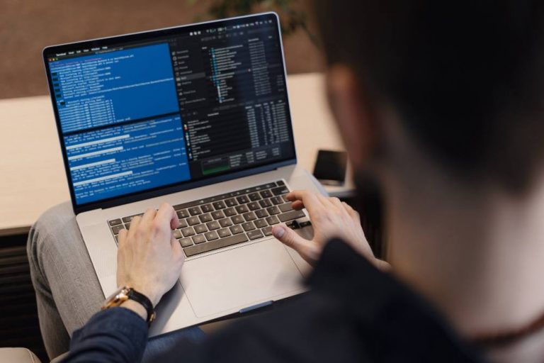 В Microsoft объявили ручной набор кода безнадежно устаревшим