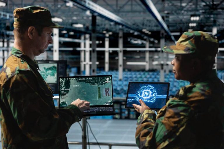 Пентагон запустил собственные военные версии ChatGPT и Grok